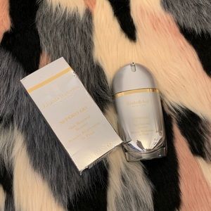 NIB: Elizabeth Arden Skin Renewal Booster